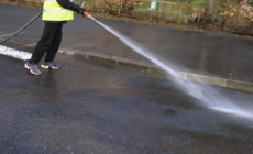 Weekend cu lucrări de igienizare a unor străzi și parcări în Baia Mare