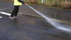 Weekend cu lucrări de igienizare a unor străzi și parcări în Baia Mare