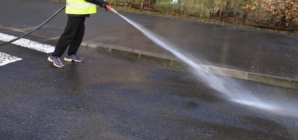 Weekend cu lucrări de igienizare a unor străzi și parcări în Baia Mare