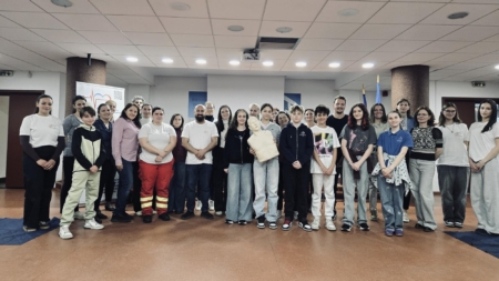 Elevi și cadre didactice de la Liceul „Ep. Dr. Alexandru Rusu” au participat la cursul de acordare a suportului vital de bază susținut de reprezentanții SMURD