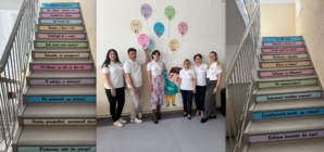 Treptele Școlii „Vasile Alecsandri” Baia Mare au fost îmbrăcate în mesaje de respect și recunoștință