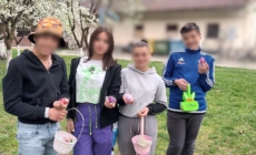 Copiii de la Centrul de Primire în Regim de Urgență Sighetu Marmației au avut parte de o vânătoare distractivă de ouă colorate