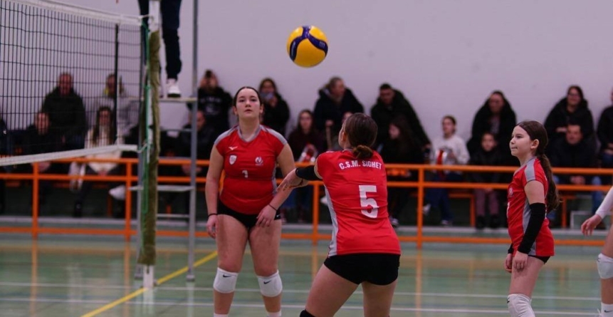Turneul semifinal 2 de volei feminin U13, găzduit de Sighet