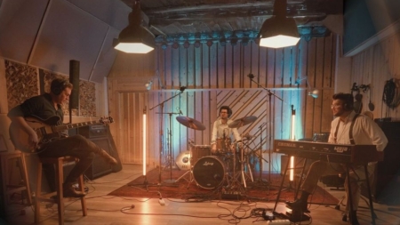 Pe 16 mai: ROOM FOR THREE – Jazz Organ Trio, live la Centrul de Artă Contemporană Colonia Pictorilor din Baia Mare