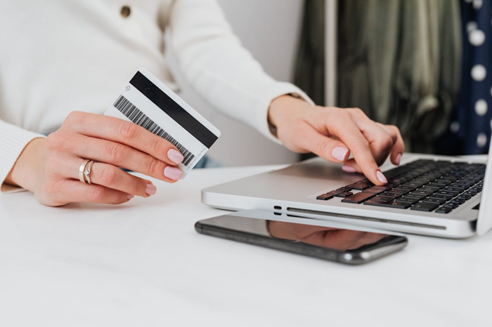 Sfaturi utile pentru a evita capcanele creditelor rapide online