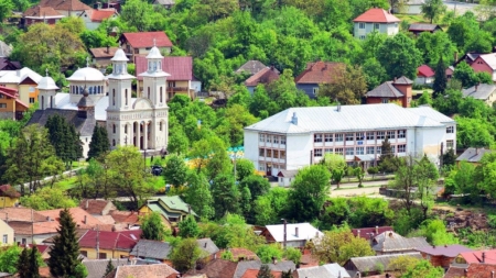 Școlile și grădinițele din Baia Sprie, complet dotate cu materiale didactice și echipamente moderne