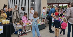 Târgul Copiilor în Tăuții Măgherăuș: schimburi, donații și bucuria jocului în Parcul Hoșteze
