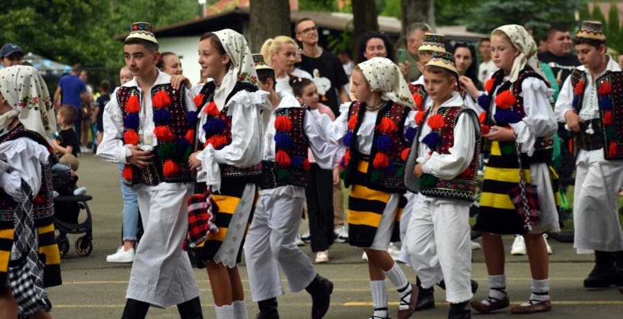Festivalul „Am fost, ș-om fi” aduce la Sighetu Marmației ansambluri folclorice din țară și din străinătate