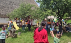 „1 Iunie în Satul Copilăriei”: O zi plină de jocuri, ateliere și surprize la Muzeul Satului din Baia Mare