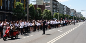„Parada Absolvenților” revine în Baia Mare; Rareș urcă pe scena celui mai mare eveniment dedicat tinerilor absolvenți