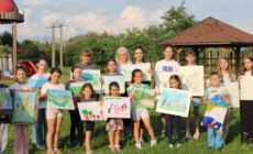 Expoziția „Ecoul Culorilor”– o celebrare a talentului tinerilor artiști din Târgu Lăpuș