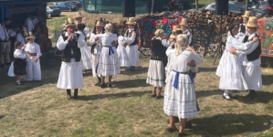 Ansamblul Folcloric Național „Transilvania” vă invită la „Danț la șură de Rusalii”