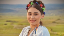 Andreea Ghițiu a lansat „Inima lacrimă varsă”, un cântec de dragoste și de dor