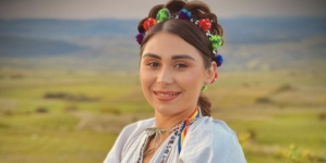 Andreea Ghițiu a lansat „Inima lacrimă varsă”, un cântec de dragoste și de dor