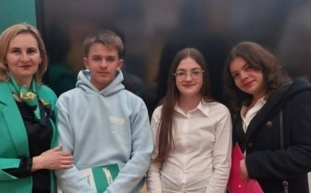 Elevi ai Școlii Gimnaziale „Ion Luca Caragiale” Baia Mare, calificați la Olimpiada Națională de Dezbateri pentru juniori