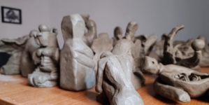 Vernisajul microexpoziției „Păzitoarea semintzei” va avea loc la Muzeul Județean de Artă «Centrul Artistic Baia Mare»