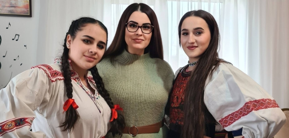 Două eleve ale Clubului de Artă Zestrea din Baia Mare reprezintă Maramureșul la Festivalul Concurs Național de Interpretare a Cântecului Popular Românesc „Valeria Peter Predescu”