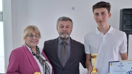 Răzvan Lar de la Colegiul „Nicolae Titulescu” Baia Mare, premiul I și calificare la etapa națională a Concursului de educație și cultură financiar-contabilă