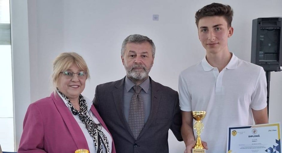 Răzvan Lar de la Colegiul „Nicolae Titulescu” Baia Mare, premiul I și calificare la etapa națională a Concursului de educație și cultură financiar-contabilă