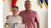 Tenismena Raluka Matei, vicecampioană națională la dublu U14, felicitată de autoritățile din Tăuții-Măgherăuș