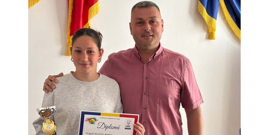 Tenismena Raluka Matei, vicecampioană națională la dublu U14, felicitată de autoritățile din Tăuții-Măgherăuș