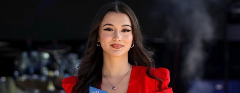Apel umanitar pentru tânăra băimăreancă Diana Rus, diagnosticată cu o boală gravă