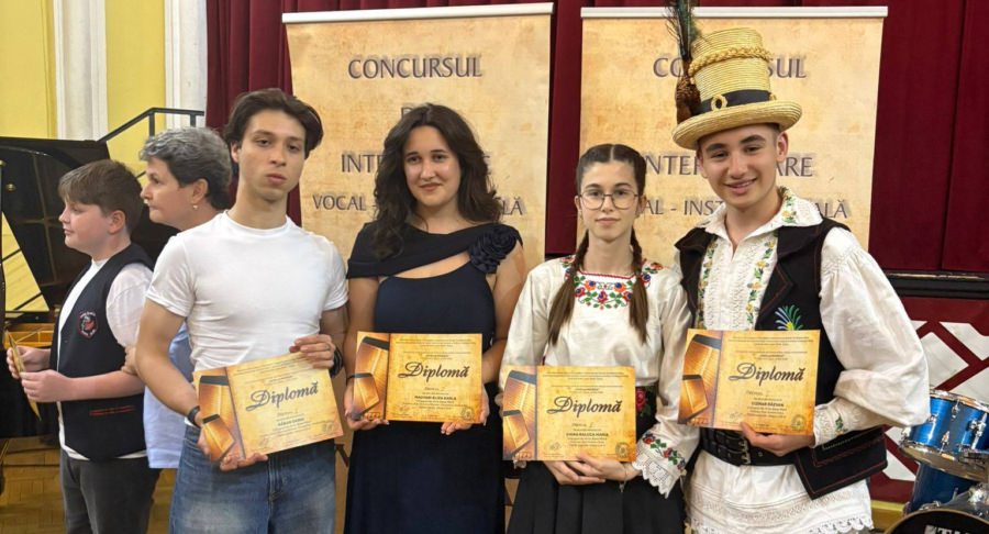 Premii frumoase obținute de elevi ai Colegiului de Arte din Baia Mare la Concursul regional „Viva la Musica” de la Zalău