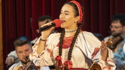 Victoria Petrenciuc aduce în Maramureș premiul III al Concursului Național de Interpretare a Cântecului Popular Românesc „Valeria Peter Predescu”