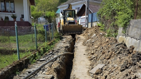 În Băița continuă lucrările la rețeaua de gaze naturale
