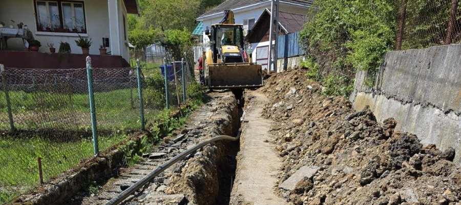 În Băița continuă lucrările la rețeaua de gaze naturale