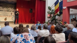 Festivalul Național de Umor „Cu umorul nu-i de glumit!” a umplut Casa de Cultură din Tăuții Măgherăuș de râsete