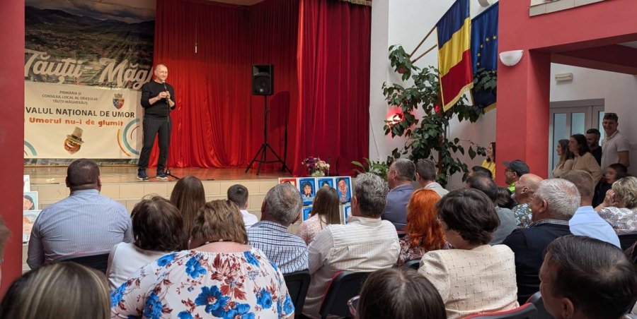 Festivalul Național de Umor „Cu umorul nu-i de glumit!” a umplut Casa de Cultură din Tăuții Măgherăuș de râsete