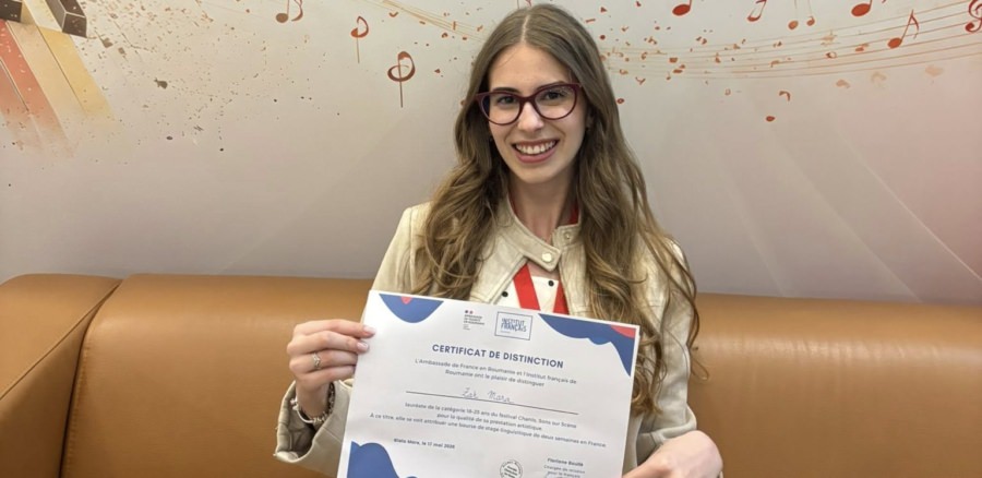 Talentata Mara Zah a obținut Marele Premiu la categoria 18-25 ani în cadrul Festivalului Național „Chants, sons sur scène”