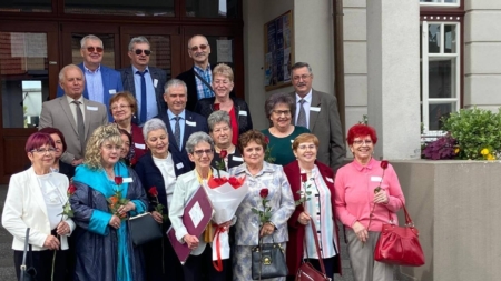 Întâlnire emoționantă la 50 de ani de la absolvirea Colegiului Național „Gheorghe Șincai” Baia Mare