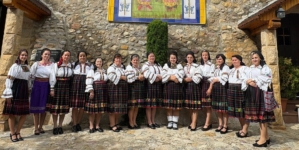 Țara Lăpușului, promovată în Spania de grupul tradițional „Zestrea” din Rogoz la aniversarea a 25 de ani de misiune ortodoxă românească