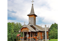 Biserica veche a Mănăstirii Dragomirești va fi relocată în parcul etnografic din oraș