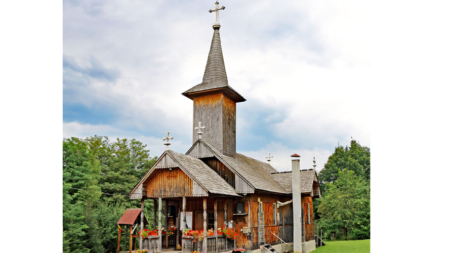 Biserica veche a Mănăstirii Dragomirești va fi relocată în parcul etnografic din oraș