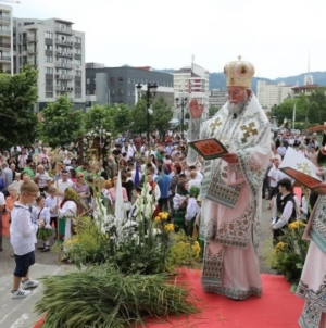 Programul liturgic al ierarhilor de Praznicul Pogorârii Sfântului Duh