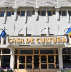 Casa de Cultură din Vișeu de Sus va fi gazda spectacolului caritabil „Copil pentru copil”, în 29 mai