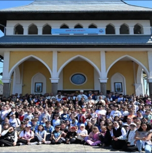Zeci de participanți din zona Iza–Vișeu la Întâlnirea Eparhială a copiilor și tinerilor, la Strâmtura