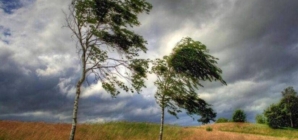 Informare meteorologică și o atenționare de Cod Galben privind intensificări ale vântului și episoade de instabilitate atmosferică