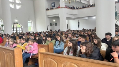 Sute de copii și tineri sunt așteptați la Strâmtura la Întâlnirea Eparhială IETC 2026