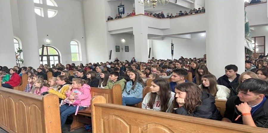 Sute de copii și tineri sunt așteptați la Strâmtura la Întâlnirea Eparhială IETC 2026