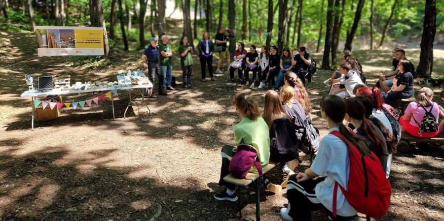 O lecție vie despre natură la Lacul Albastru: un eveniment care ar trebui să devină tradiție