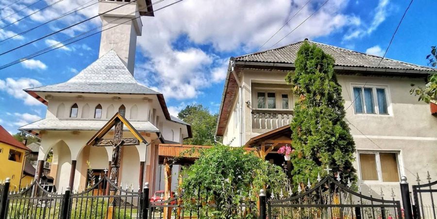 Sărbătoare religioasă importantă în Maramureș: sfințirea unei biserici parohiale din Sârbi