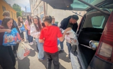 Exemplu de solidaritate: elevii și profesorii sprijină o cauză nobilă