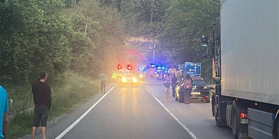 Coloană militară din Baia Mare, implicată într-un accident rutier în zona localității Bizușa-Băi din județul Sălaj