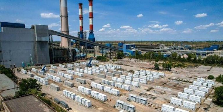 De ce energia produsă ieftin ajunge scumpă la consumator