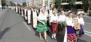 Restricții de circulație în Baia Mare pentru Procesiunea de Rusalii organizată duminică seara