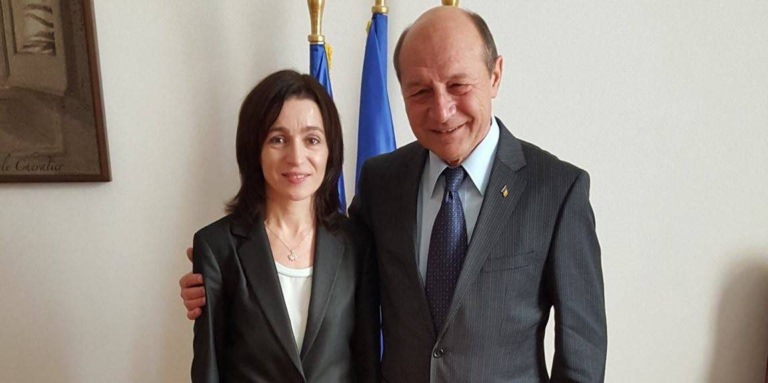 Maia Sandu i-a acordat din nou cetățenia Republicii Moldova lui Traian Băsescu